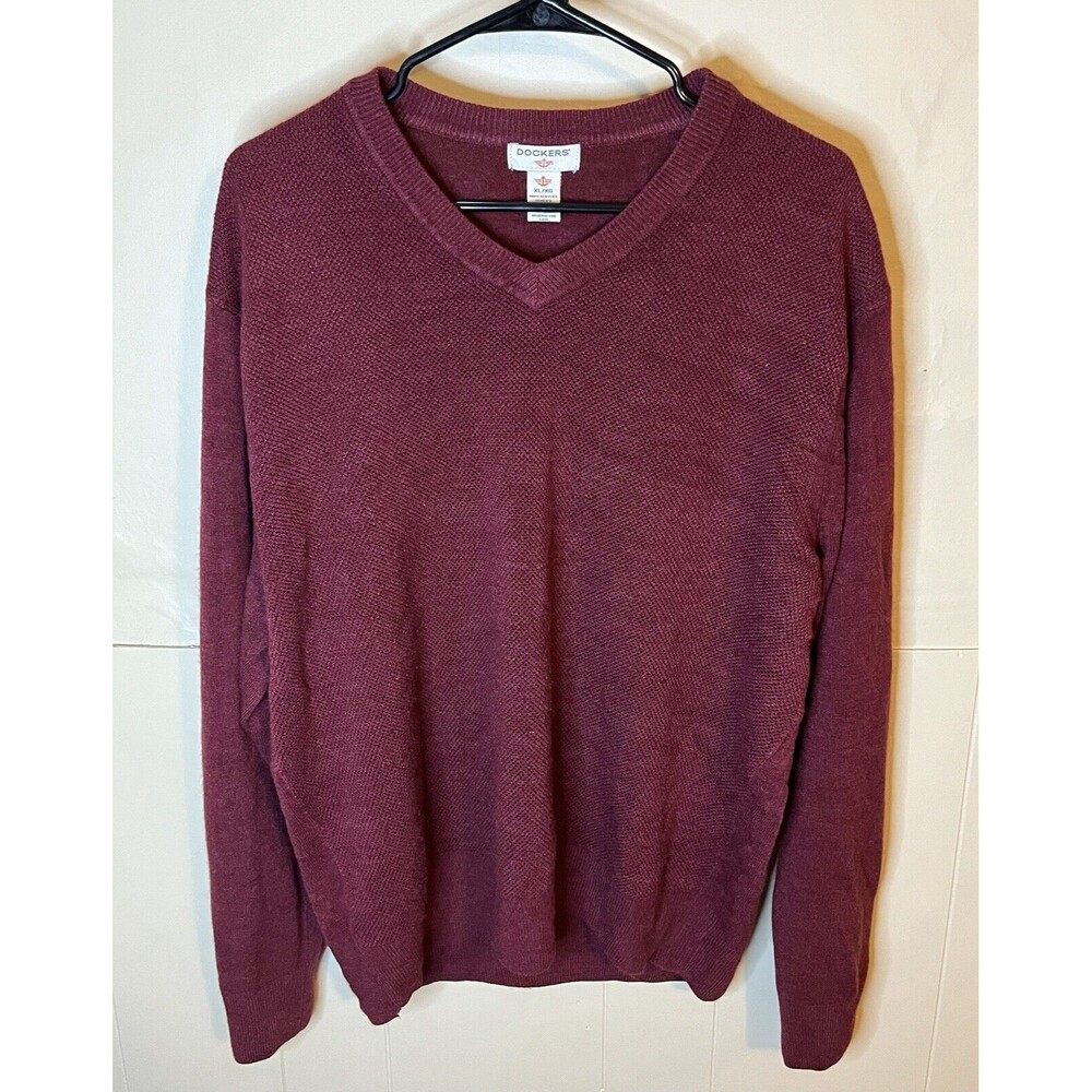 Dockers Sweater Mens XL Red V-Neck Pullover Long Sleeve 100% Acrylic Used